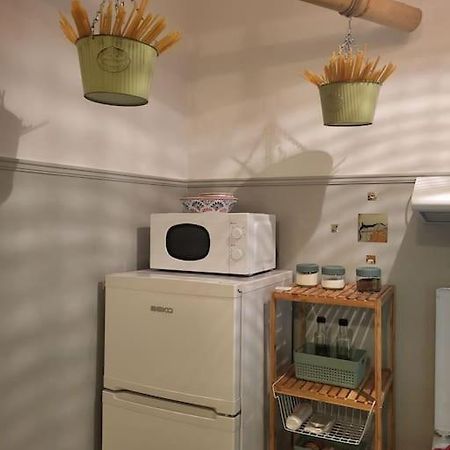 Viva La Frida Boho Apartment In Central アテネ エクステリア 写真